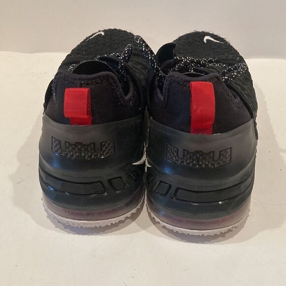 Nike Lebron XVIII (GS) CW2760-001 Basketball Shoes Black White Red Youth Sz 5.5Y - Picture 6 of 9